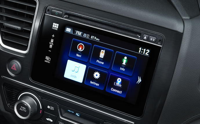 Trang bị hộp số vô cấp CVT giúp Honda Civic giữ được vị thế là một trong những mẫu xe cỡ nhỏ tiết kiệm nhiên liệu nhất trên thị trường với mức tiêu thụ nhiên liệu 5,7 lít/100km đường cao tốc.