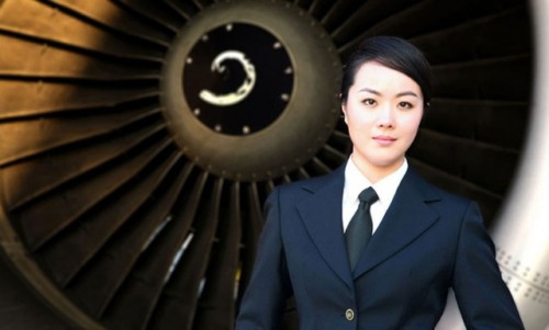 Bắt đầu làm việc tại hãng Air China từ năm 2005, Wang được bổ nhiệm là cơ trưởng vào tháng 7/2010, trở thành nữ cơ trưởng duy nhất của Air China.