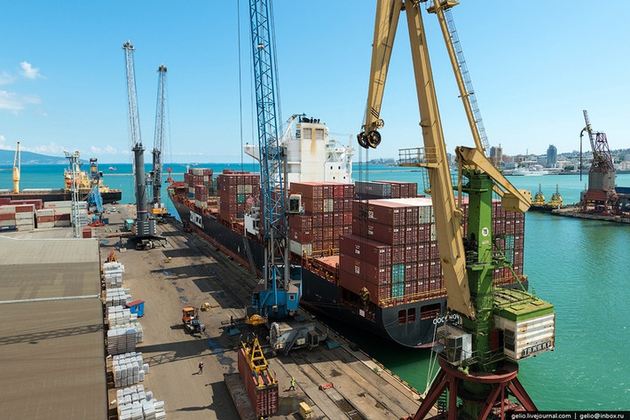 Kim ngạch container của cảng này lên tới 610,5 ngàn chiếc trong năm 2013.