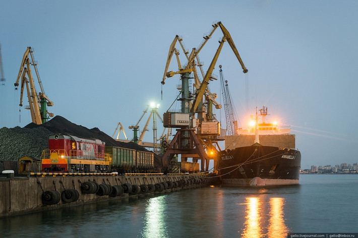 Khách hàng ít thường xuyên hơn là tàu container, mặc dù số lượng tàu này vẫn không ngừng tăng lên.