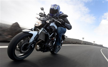 MT-09 là mẫu xe mới của Yamaha, được coi là mẫu xe đầu tiên trong dự án Dark Side của hãng Yamaha trước MT-07.