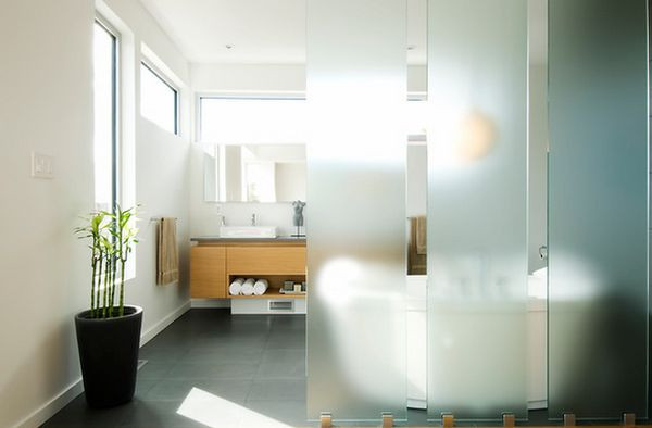 Làm cho phong cách thêm hiện đại với một chậu tre may mắn.