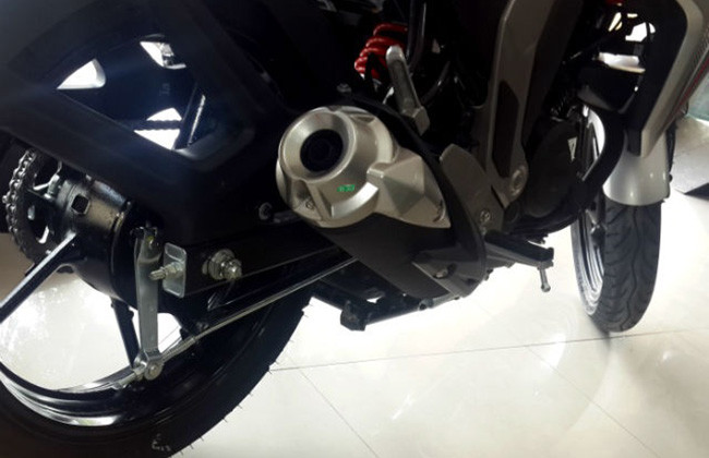 Fazer FI V2.0 có động cơ 149cc, giảm 4cc so với thế hệ cũ, khiến công suất và mô-men xoắn cực đại của xe chỉ còn 12,9 hp/12,8 Nm.