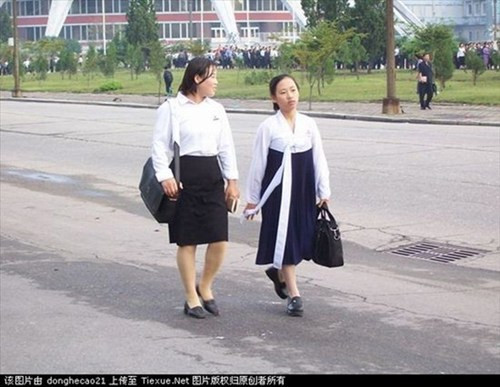 Nữ sinh Triều Tiên giản dị.