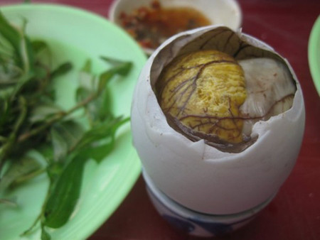 Nhưng với thế giới món ngon này bị xếp vào danh sách những món ăn rùng rợn đáng sợ.
