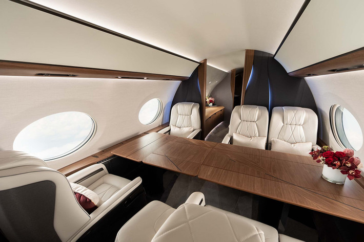 Tạp chí Robb Report bình luận nội thất của chiếc chuyên cơ có thể "hơn cả khách sạn 5 sao yêu thích của các vị". Ảnh: Gulfstream Aerospace.