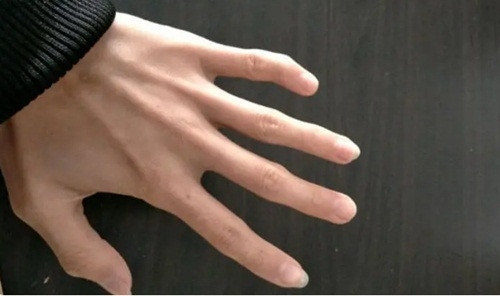 Những người này thường được liệt vào mẫu người của gia đình bởi họ rất biết cách quan tâm, chăm sóc người khác. Quan điểm của họ dựa trên các chuẩn mực đạo đức xã hội nên họ rất ghét sự dối trá, phản bội… Tuy nhiên, nhược điểm của nhóm này lại khá thụ động, cứng nhắc, quá nguyên tắc, không linh động trong từng tình huống nên dẫn đến hành động sai rồi lại phải hối hận vì quyết định của mình lúc trước.