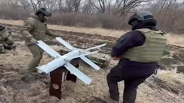 Ngoài Ka-52, UAV cảm tử Lancet cũng là sự ám ảnh đối với các phương tiện cơ giới, đây là loại máy bay nhỏ nhưng khả năng hủy diệt của nó không nhỏ.