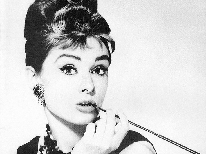 Những người nổi tiếng sinh ngày 4/5 đó là: Audrey Hepburn (trong ảnh), Lance Bass, Rebecca Houseman, Miles Guthrie Tomalin...