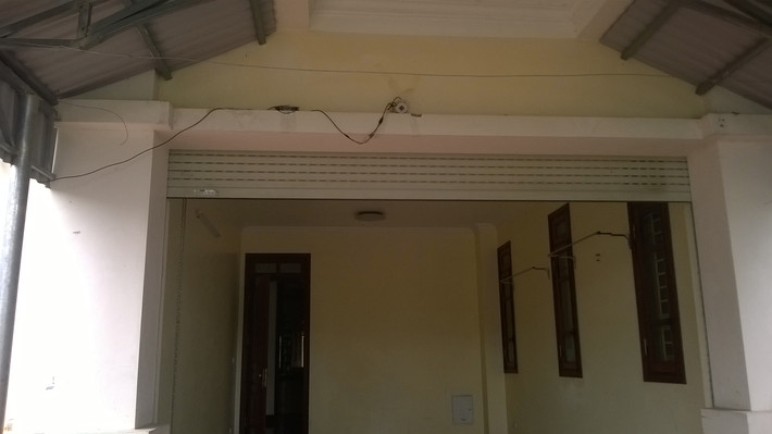 Phối hợp với công an Trung Quốc, công an TP Hải Phòng có đủ tài liệu xác định nhóm đối tượng trên có hành vi lừa đảo chiếm đoạt tài sản của người dân Trung Quốc. Trong ảnh là camera của biệt thự đã được nhóm đối tượng thay mắt để theo dõi bên ngoài.