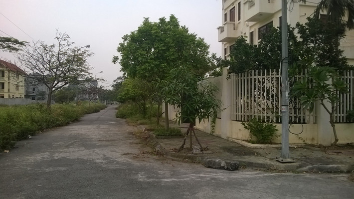 "Khi họ đến thuê thì họ chủ động lắp đặt các hệ thống mạng, điện tử, trong đó có hệ thống camera trong nhà. Tôi thì thi thoảng mới về đây một lần, nên nhà cửa chủ yếu là họ thuê và họ quản lý", ông Hải cho biết thêm.