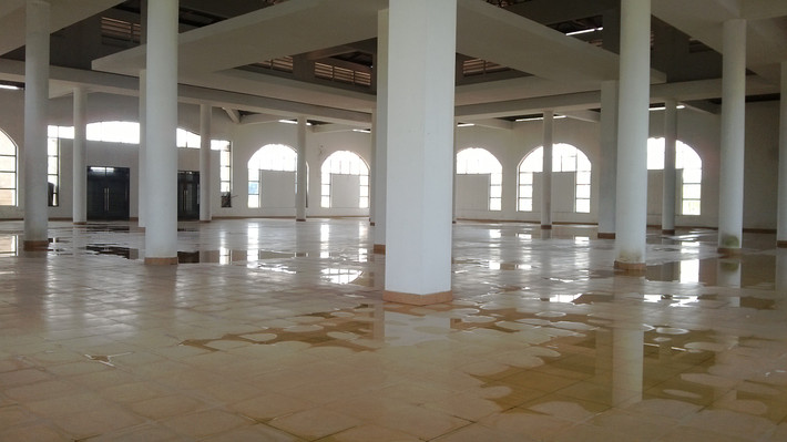Diện tích chợ Hội Đô đủ để bày trí 300 gian hàng.