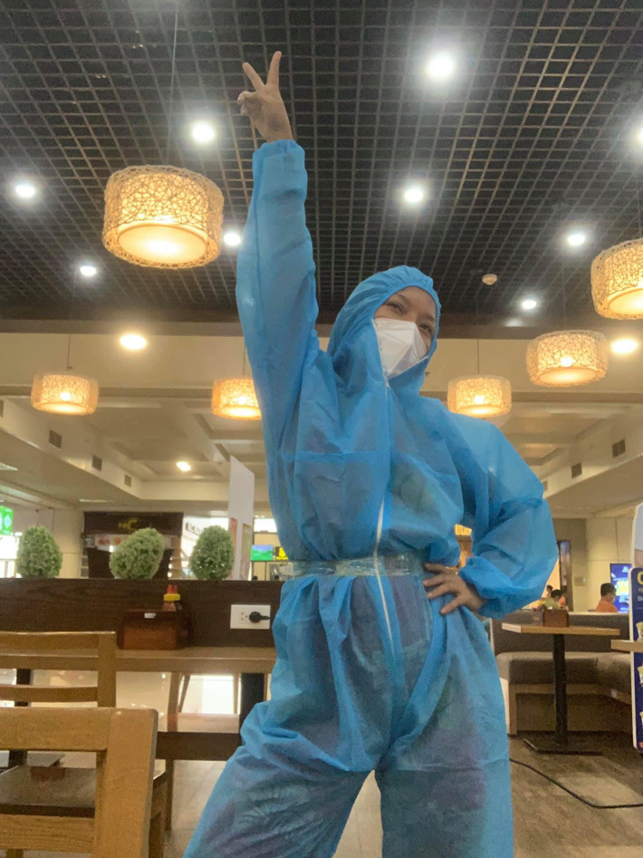 Thái Thùy Linh gia nhập đội ngũ tình nguyện viên hỗ trợ chống dịch ở TP.HCM.
