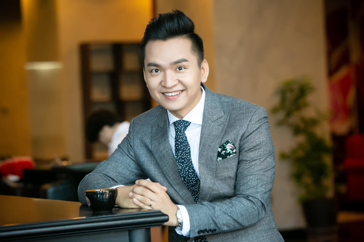 MC Hạnh Phúc bật mí dù từng học chuyên Toán nhưng hiện không giải được câu nào đề Toán và tự tin có thể "viết chục trang" đề Văn.