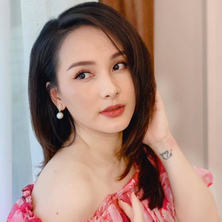 Nữ diễn viên được nhận xét đẹp mặn mà sau khi làm mẹ lần 2. Do con còn quá nhỏ và dịch bệnh đang phức tạp nên Bảo Thanh chưa có ý định quay lại đóng phim trong năm nay.