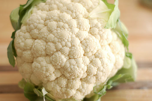 Sulforaphane có trong rau họ cải như bắp cải, súp lơ và bông cải xanh có thể chống ung thư. Hợp chất này giúp ngăn ngừa sự phát triển của khối u.