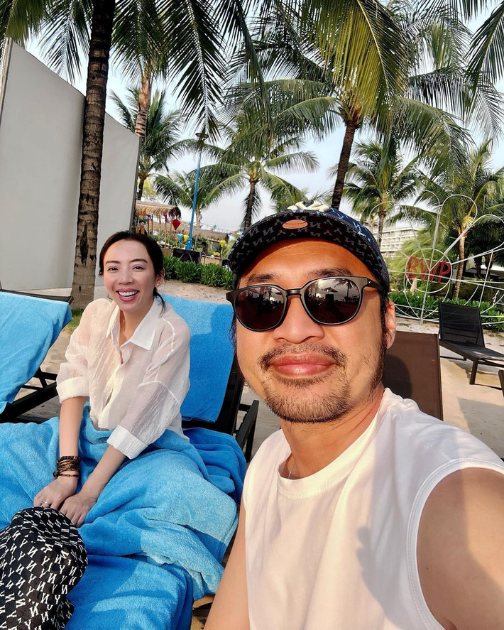 Vợ chồng nghệ sĩ hài Thu Trang - Tiến Luật vui vẻ trong chuyến nghỉ dưỡng.