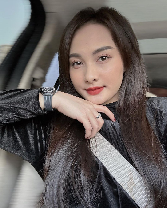 "Trở lại với công việc, em bỗng thấy không quen", Bảo Thanh hài hước chia sẻ tâm trạng khi phải đi làm sau nghỉ Tết.