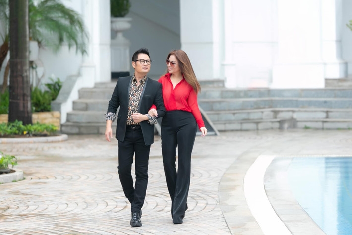 Cặp bài trùng Bằng Kiều và Minh Tuyết sánh đôi tại Hà Nội.