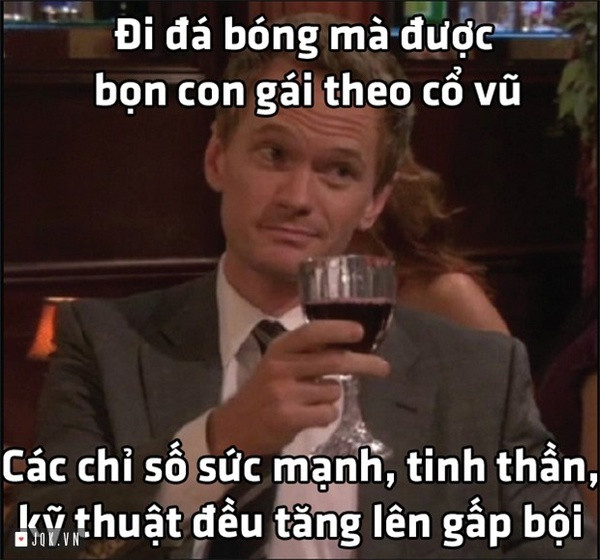 Dù thế nào, con trai vẫn muốn con gái đến cổ vũ tinh thần khi thi đấu bóng đá.