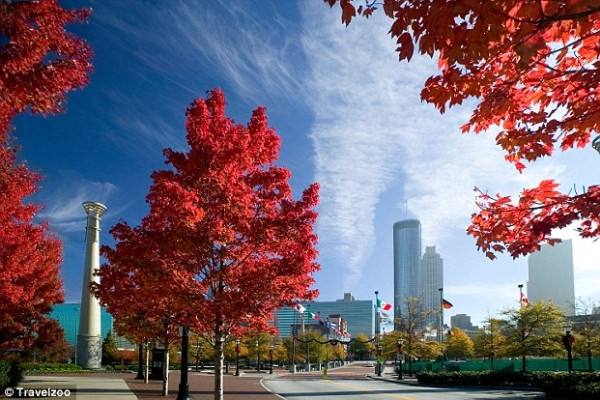 7. Atlanta, USA – "Cuốn theo chiều gió" Hãy đến Atlanta để sống lại những khung cảnh lãng mạn trong bộ phim "Cuốn theo chiều gió", được tay trong tay với người mình yêu thương trên con đường Peachtree, và được sống một cuộc sống chậm rãi bởi "sau tất cả, ngày mai sẽ là một ngày mới".