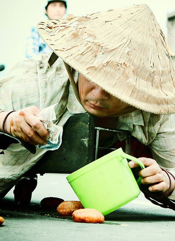 Tuy nhiên, thực chất đây chỉ là hậu trường trong phim hài dự kiến ra mắt khán giả vào dịp Tết 2015. Trong phim, Bằng Kiều sẽ đảm nhận vai chính. Đây cũng là lần đầu tiên nam ca sĩ lấn sân điện ảnh.