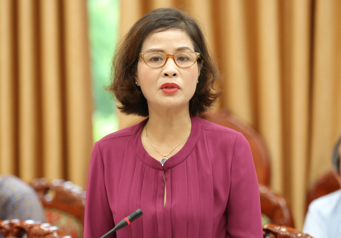 Bước đầu xác định bị can Phạm Thị Hằng đã chỉ đạo cán bộ dưới quyền thông đồng với Công ty Cổ phần thẩm định giá BTC Value và Công ty Cổ phần sách và thiết bị trường học Thanh Hóa để trúng 2 gói thầu cung cấp đồ dụng học tập giảng dạy lớp 1 năm học 2020-2021, nhiều đồ dùng, vật dụng này không có giá trị sử dụng cao, gây thiệt hại cho Nhà nước.