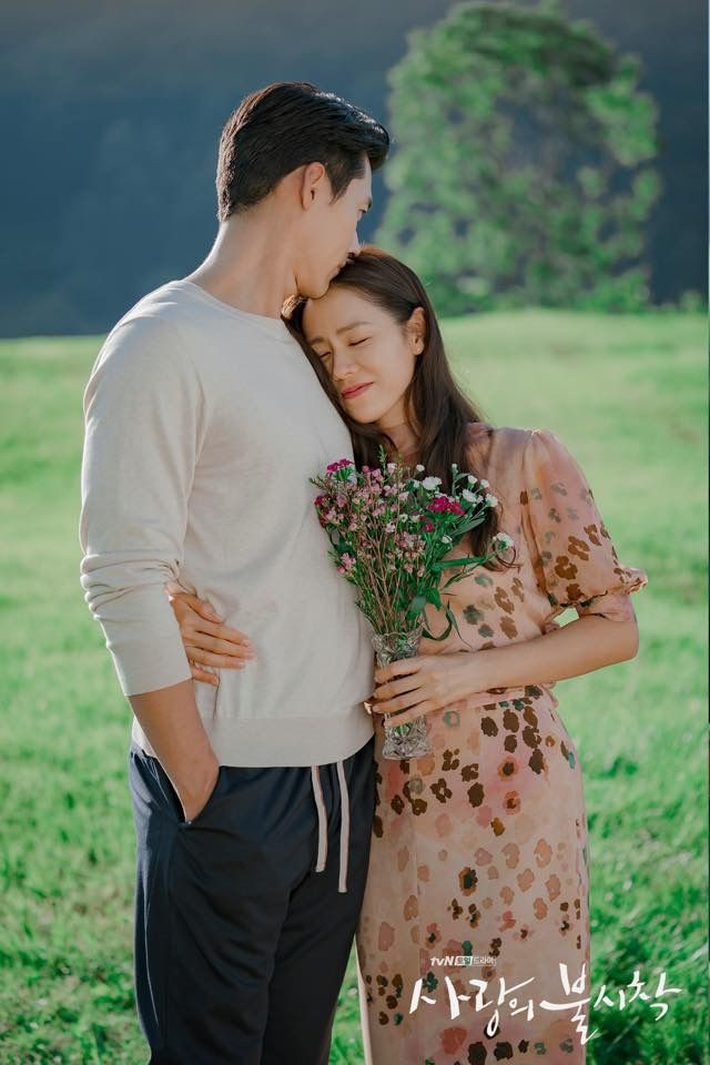 ##s###Họ đều là diễn viên hạng A đình đám của Hàn Quốc, giàu có, đồng thời luôn ở top cao trong bảng xếp hạng nhan sắc.
