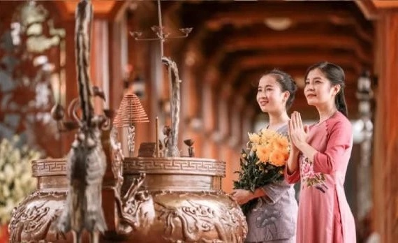 Điều tuyệt đối không làm khi đi lễ chùa đầu năm