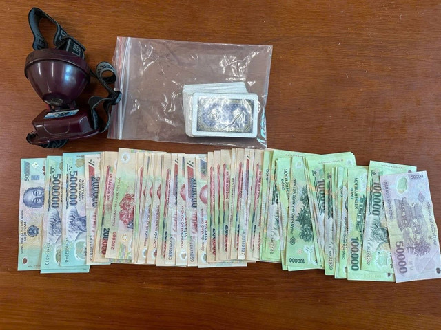 Tang vật bị thu giữ. (Ảnh: CA Phú Thọ). 3.jpg