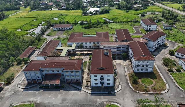 Bệnh viện được kỳ vọng là cơ sở y tế tuyến tỉnh hiện đại, phục vụ nhu cầu khám, chữa bệnh của người dân khu vực phía Nam TP Huế. Sau đó bệnh viện bị "tụt hạng" thành cơ sở 2 trực thuộc Trung tâm Y tế huyện Phú Lộc. (Ảnh: Người đưa tin). 2.jpg