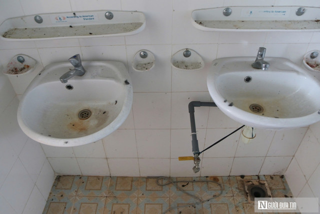Các hạng mục hư hỏng. (Ảnh: Người đưa tin). 7.jpg