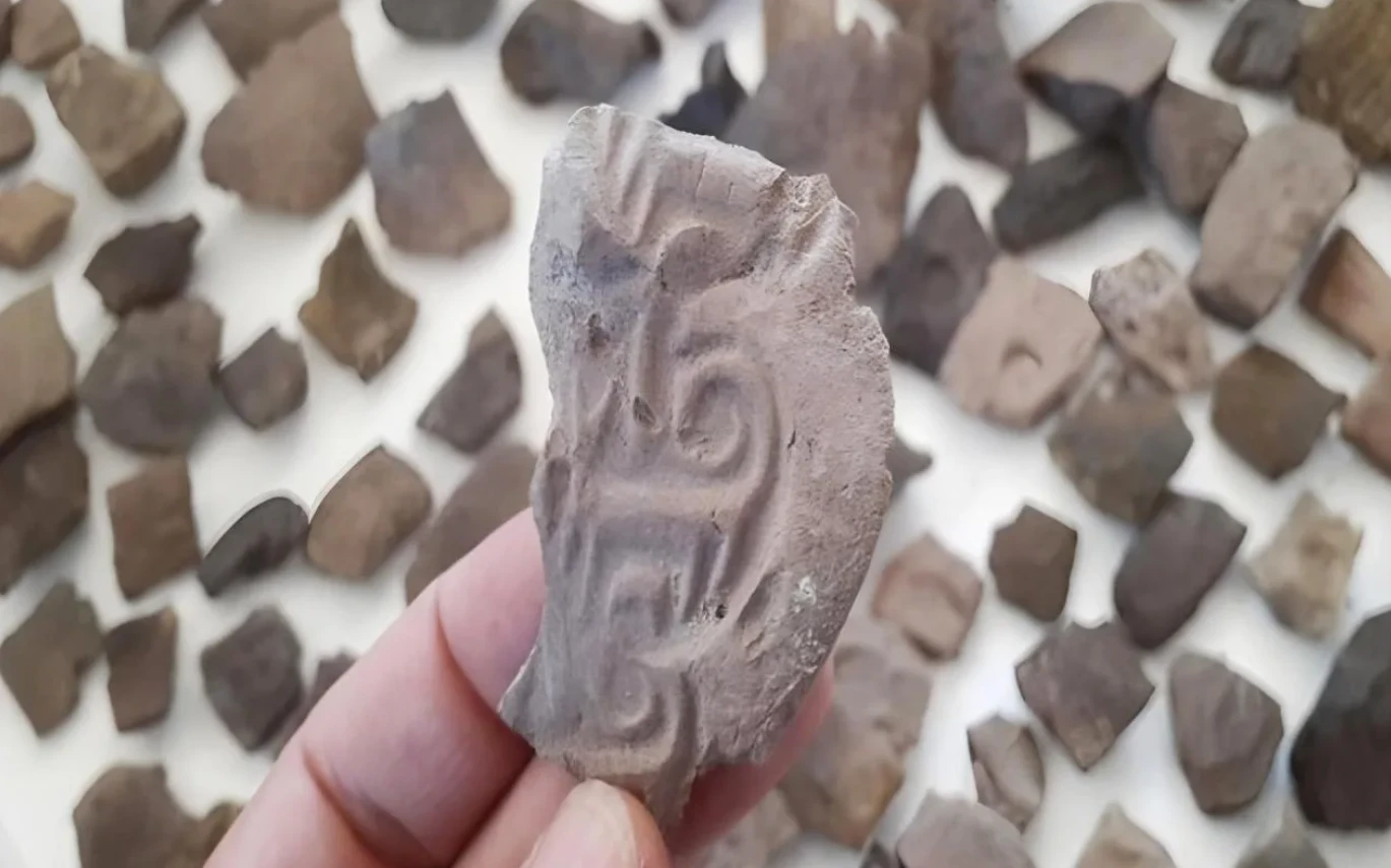 Bàng hoàng sự thật về 4.000 con dấu đất sét 5.000 tuổi