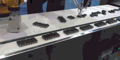 Hãy nhìn những chiếc tay máy này thao tác. Phát minh thú vị cho thấy sự hoàn hảo của máy móc.