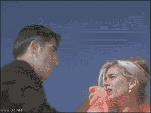 Cá mập trắng sống ở ngoài khơi, xa bờ nhưng được mệnh danh là một trong những loài nguy hiểm nhất bởi chúng không bao giờ bỏ lỡ một cơ hội nào. Người sống sót sau vụ đắm tàu rất có thể trở thành bữa ăn của loài này.