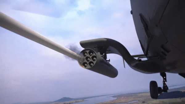 Ngoài ra trực thăng còn có khả năng mang nhiều vũ khí khác từ tên lửa, rocket tới các loại bom có điều khiển và cả không điều khiển.