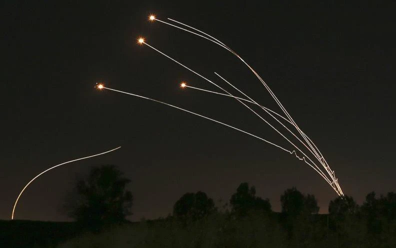 Israel bất ngờ cho ra mắt phiên bản tên lửa Vòm Sắt trên biển