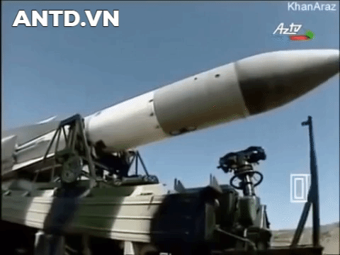 Một số nhân chứng cho biết sau khi còi báo động tắt, một vụ nổ lớn xảy ra làm rung chuyển nhiều ngôi nhà gần đó. Một số người sống ở Jerusalem và miền trung Israel cũng thông báo về chấn động từ vụ nổ.