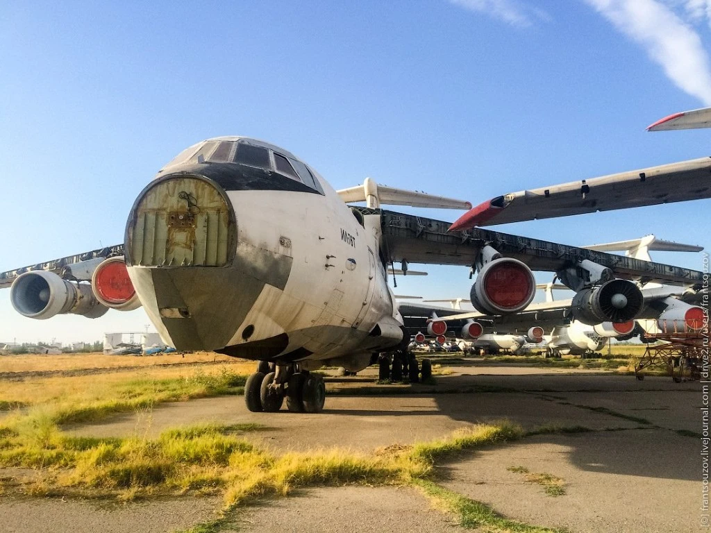 Tiếc đứt ruột bãi máy bay Liên Xô bỏ lại sau cuộc chiến Afghanistan