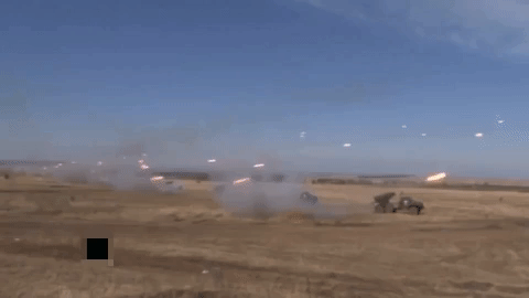 Trong các loại vũ khí có sức công phá lớn thì pháo phản lực phóng loạt đứng hàng đầu, thậm chí chúng còn được mệnh danh là loại có sức hủy diệt chỉ đứng sau vũ khí hạt nhân.