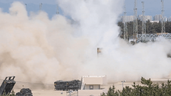 Vụ việc này liên quan đến việc tên lửa Hyunmoo-2 bị rơi bên trong một căn cứ không quân ở ngoại ô thành phố.