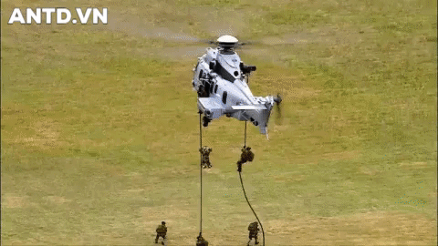 Sau Thái Lan đến lượt Singapore đổ tiền ra mua trực thăng đa năng H225M, đây là loại trực thăng tốt nhất thế giới xét trên tổng tiêu chí.