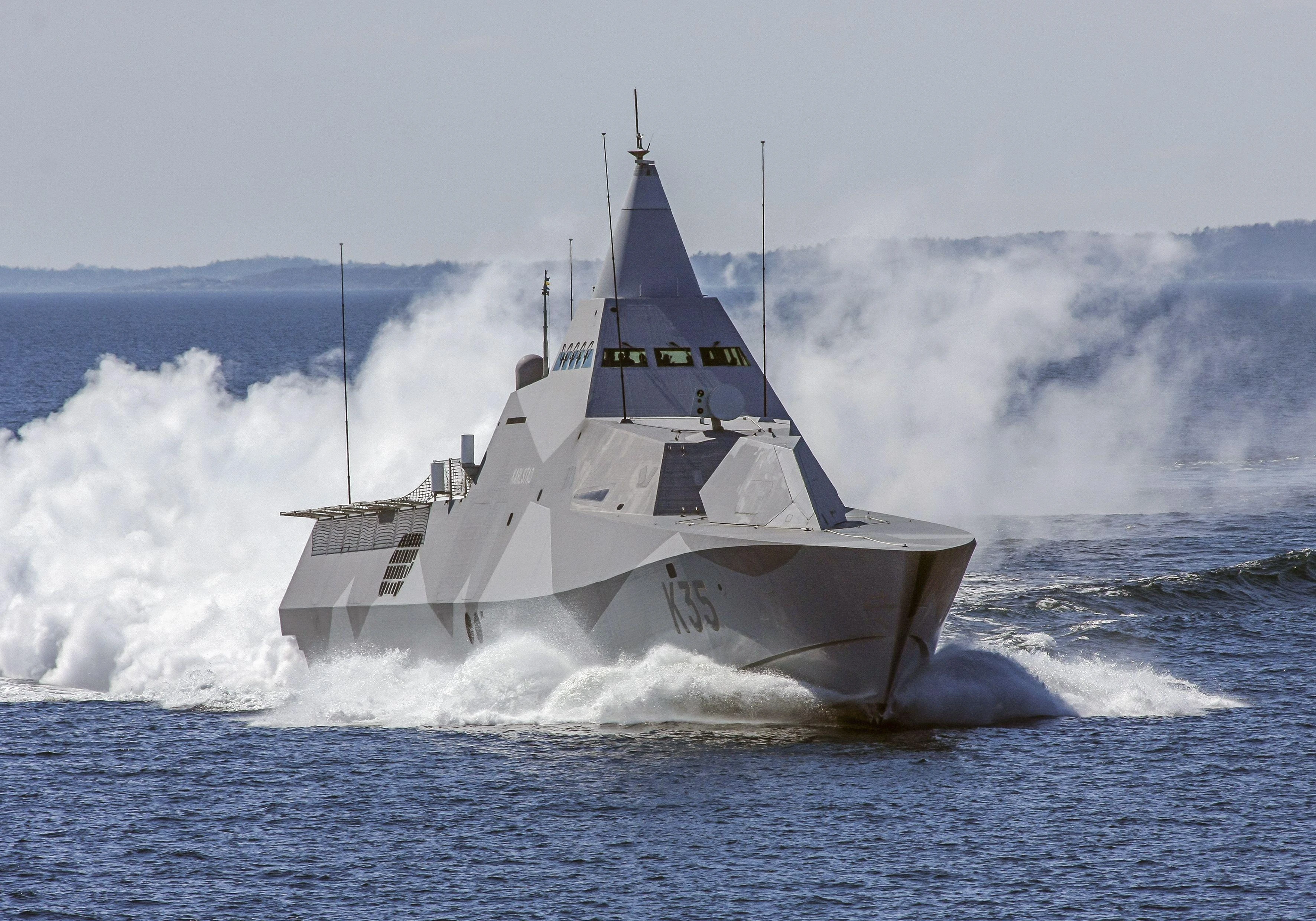 Tàu tên lửa tàng hình mới nhất của Nga sao chép Visby Thụy Điển?