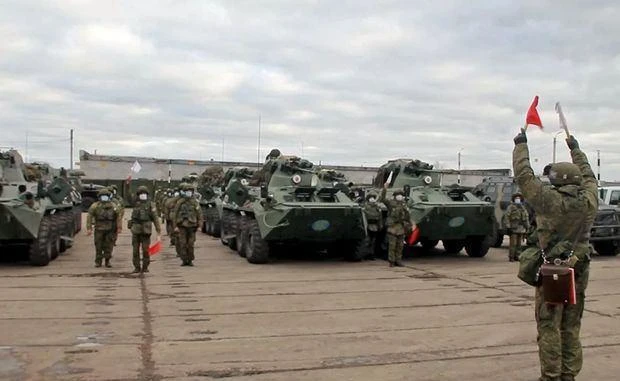 Nga tăng cường hơn 100 thiết giáp tới Tajikistan đề phòng Taliban gây hấn