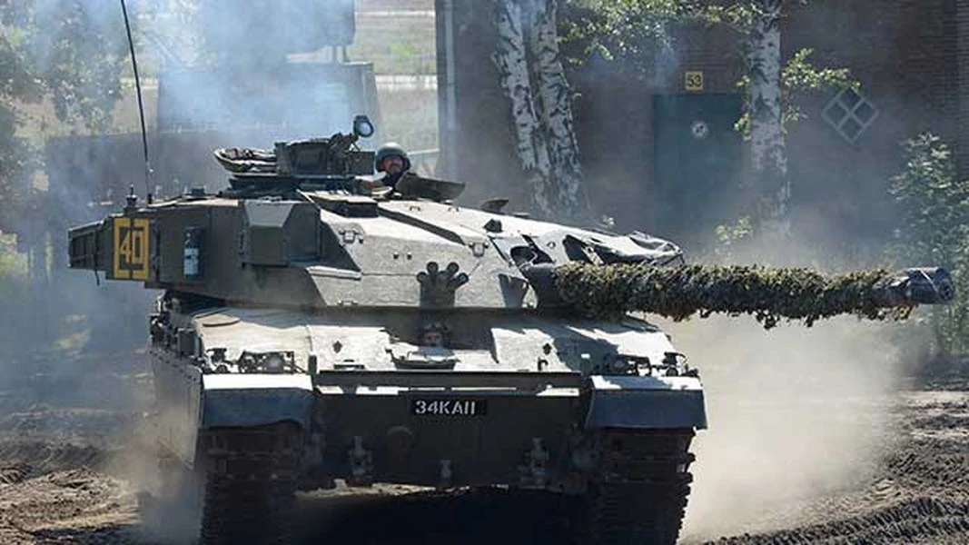 Anh chỉ có... 40 xe tăng Challenger 2 sẵn sàng chiến đấu