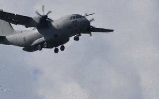 Mỹ đã bỏ ra hàng trăm tỷ USD để hiện đại hóa cho quân đội Afghanistan, trong đó phần lớn số tiền đó dành cho không quân với việc trang bị hàng trăm chiếc máy bay các loại.