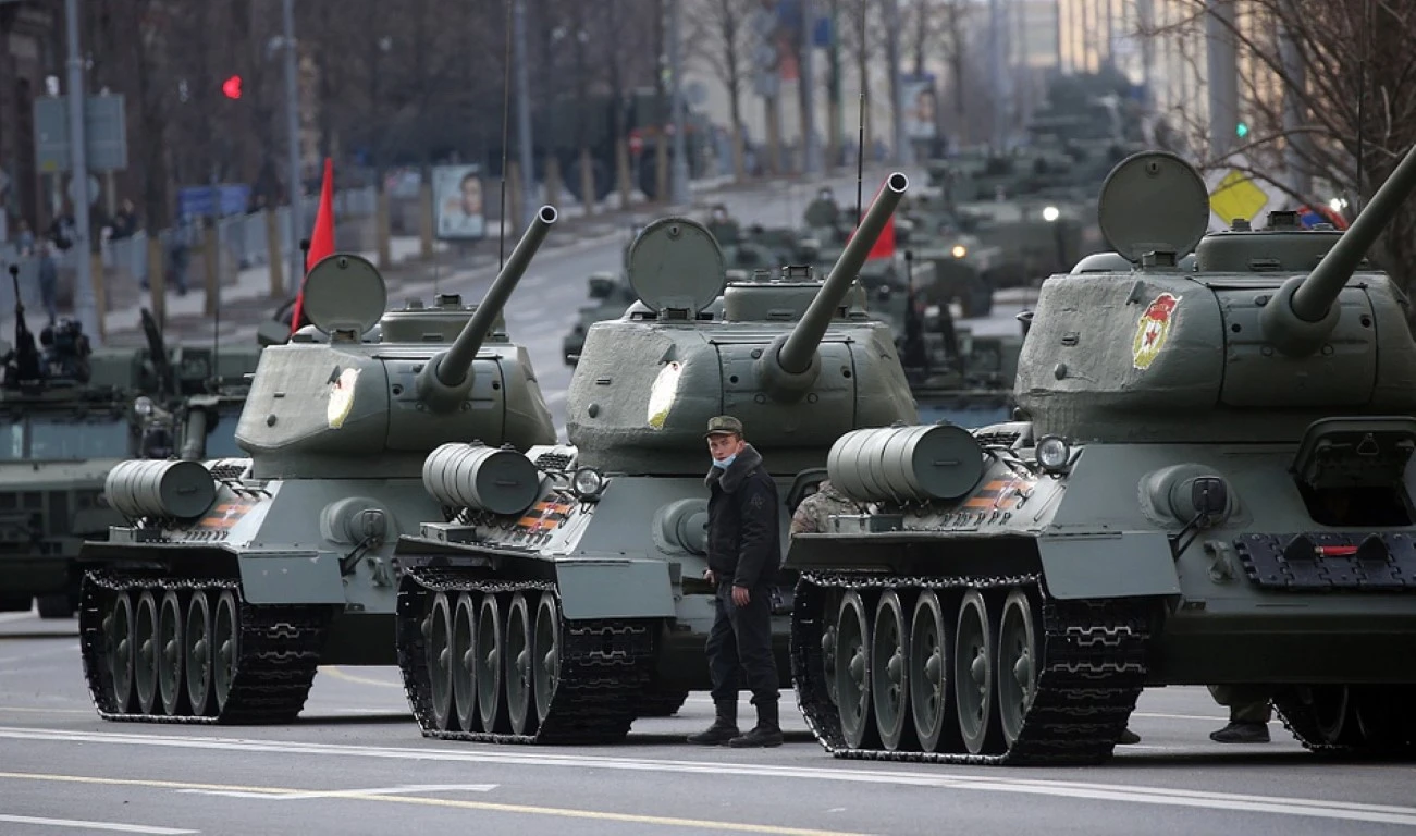 Thiết giáp tràn ngập thủ đô Moscow, sẵn sàng cho Ngày Chiến Thắng