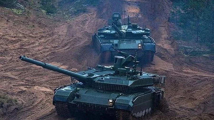 Vì sao Nga tăng cường hàng trăm xe tăng T-90M cho Quân khu phía Nam?