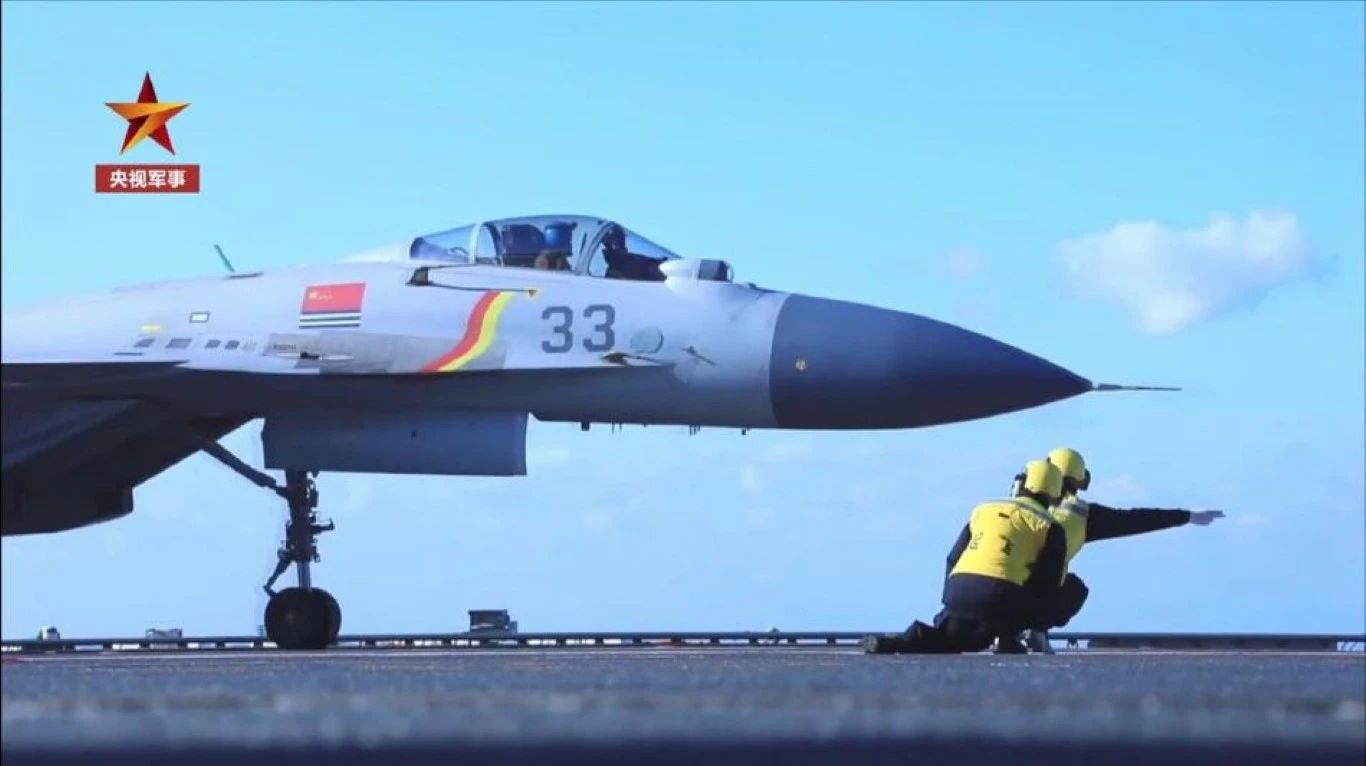 Tàu sân bay Sơn Đông: Vẻ ngoài hoành tráng, bên trong nhiều "vấn đề"!