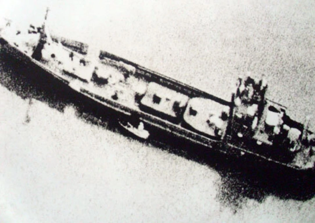 Tàu không số trong kháng chiến chống Mỹ hóa trang công phu ra sao